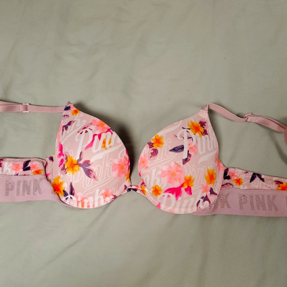 VS PINK Wear Everywhere Push-up bra 32A floral